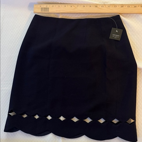 Club Monaco Dresses & Skirts - Club Monaco Atrina Skirt Deep Sapphire Blue scallop cutout Hem Size 6 New
